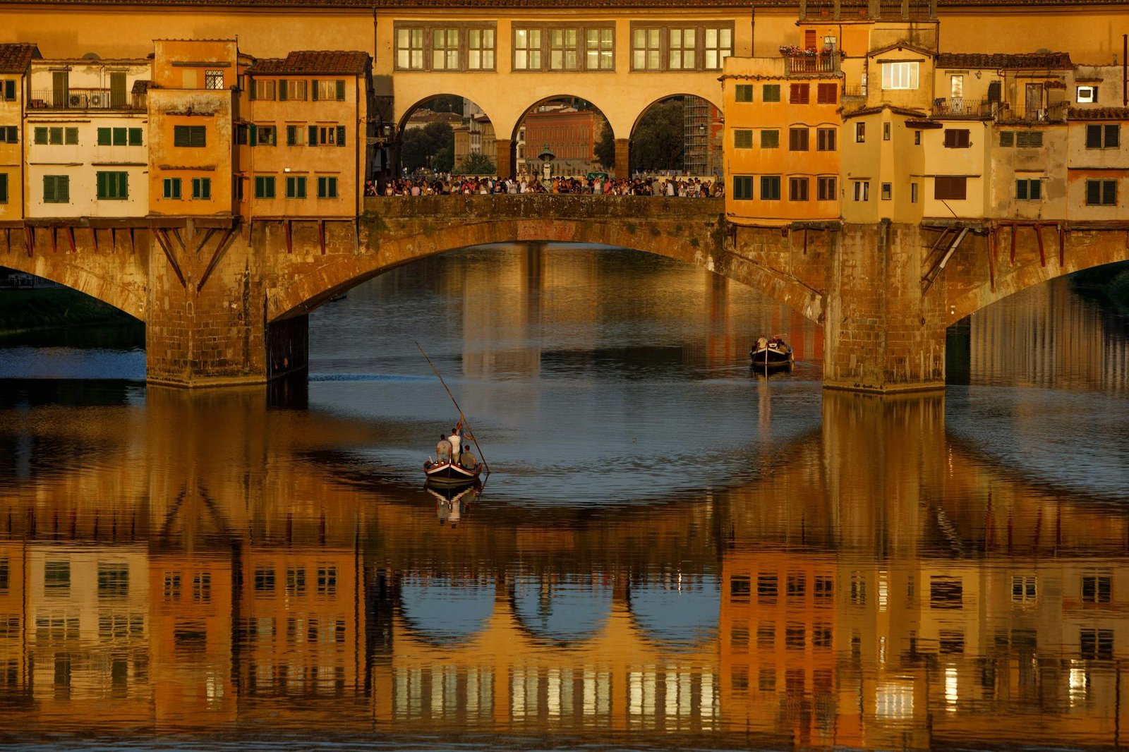 Ponte Vecchio in Florenz zum Sonnenuntergang