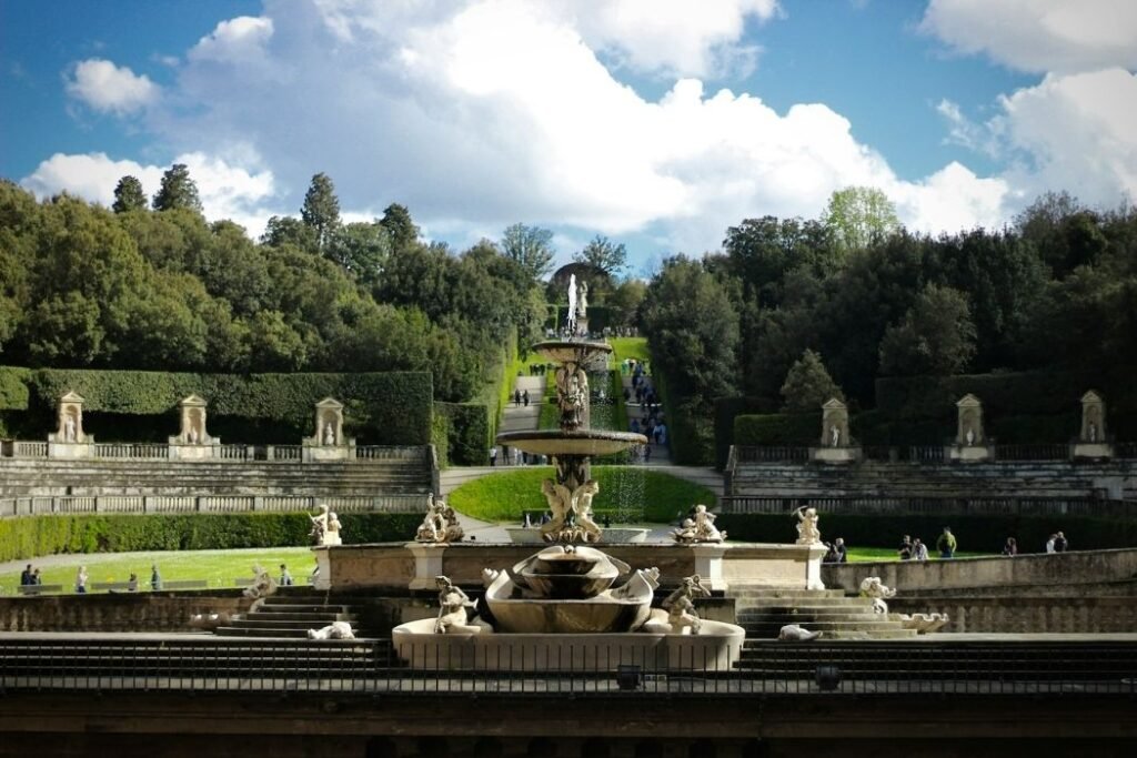 Springbrunnen im Boboli Garten in Florenz