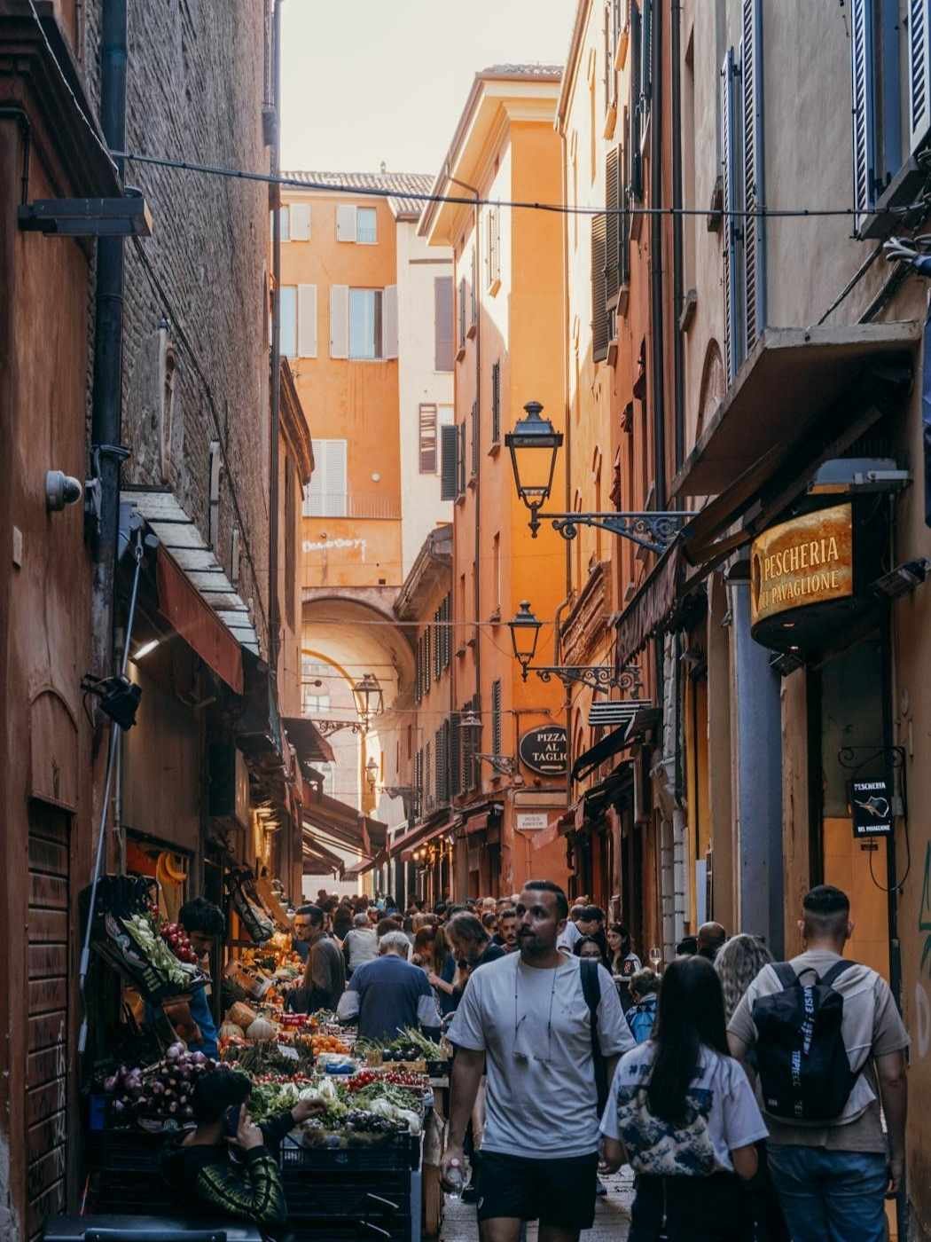 Bologna Sehenswürdigkeiten Markt