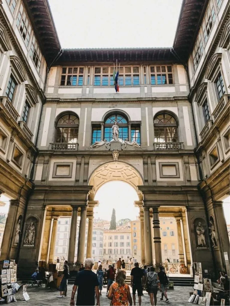 Florenz Arkadenhof der Uffizien