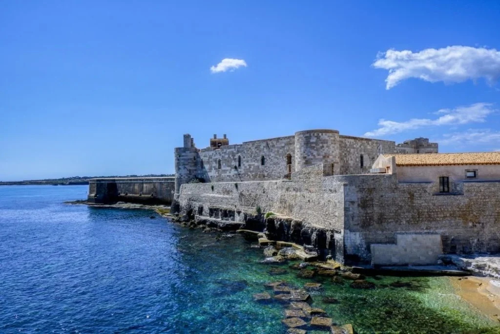 Festung direkt am Meer